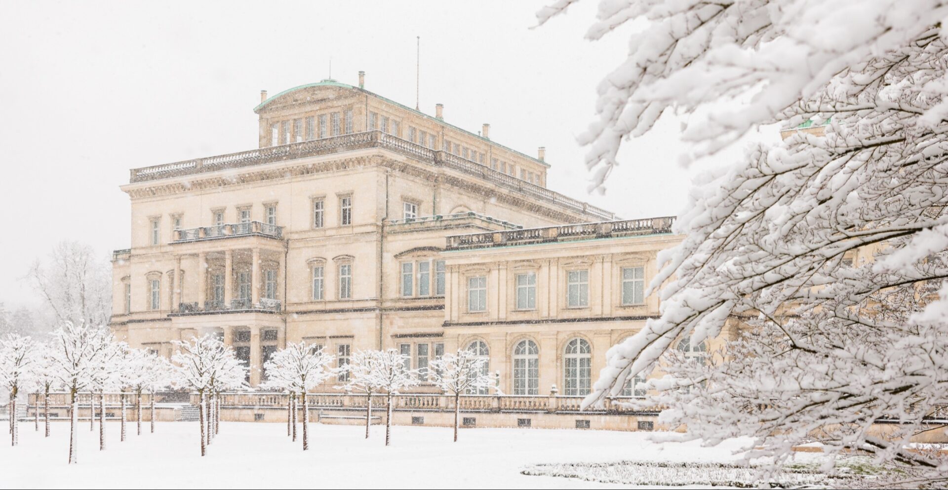Villa Hügel im Schnee