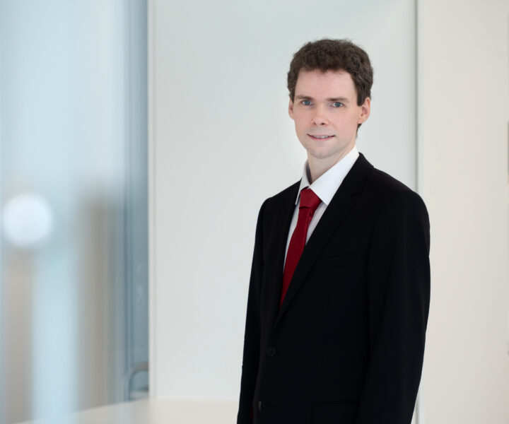 Porträt Prof. Dr. Raphael Wittkowski