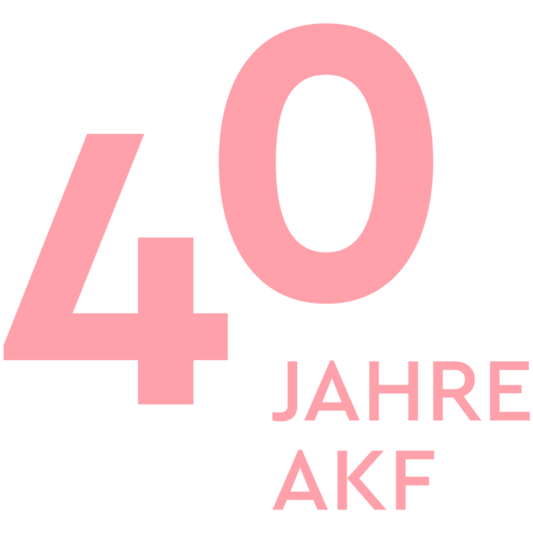 Grafik mit der Aufschrift „40 JAHRE AKF“ in rosa Schrift.